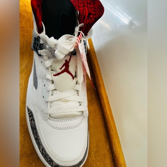 Jordan spizike like new ! - Picture 4 of 5